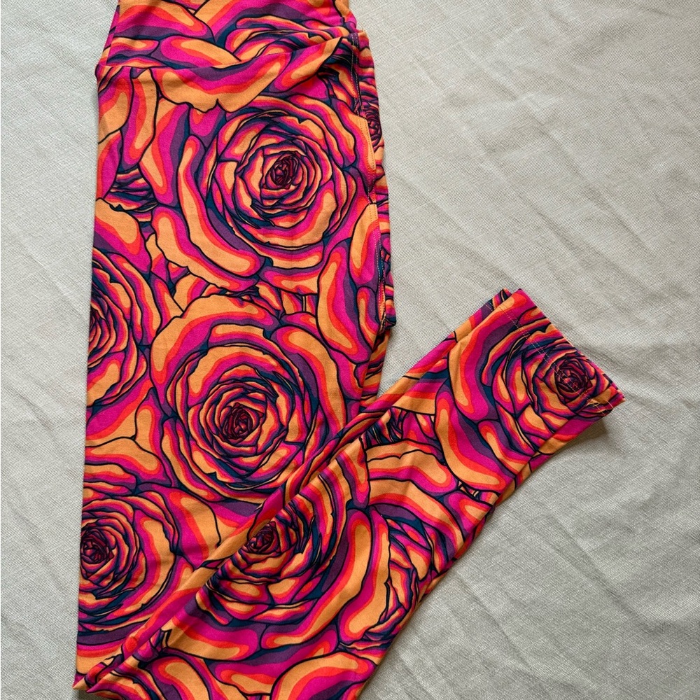 Lularoe rare neon rose print legging OS